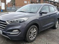 Usado Hyundai Tucson SE 116 HP (85 kW) 2015 Cinzento SUV