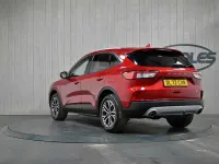Käytetty Ford Kuga Titanium 150 HP (110 kW) 2023 Punainen Katumaasturi
