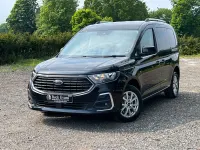 Begagnad Ford Tourneo Connect Titanium 122 HK (89 kW) 2023 Svart Minibuss