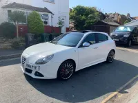Used Alfa Romeo Giulietta 235 HP (172 kW) 2011 White Hatchback