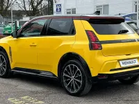 New Renault 5 E-Tech Iconic 110 kW (150 HP) 2026 Hatchback