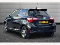 Used Toyota Yaris Hybrid 100 HP (73 kW) 2017 Black Hatchback