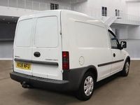 Used Vauxhall Combo 75 HP (55 kW) 2008 White MPV