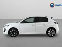 Used Peugeot 208 Allure 101 HP (74 kW) 2025 White Hatchback