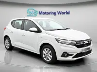 Begagnad Dacia Sandero Expression 90 HK (66 kW) 2023 Vit Halvkombi