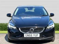 Used Volvo V40 Momentum 120 HP (88 kW) 2016 Onyx black metallic Hatchback