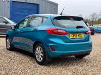 Używany Ford Fiesta Zetec 100 KM (73 kW) 2019 Niebieski Hatchback