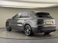 Used Porsche Cayenne 340 HP (250 kW) 2021 Quartzite grey SUV