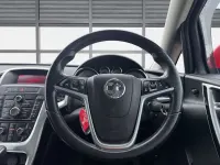 Used Vauxhall Astra SRi 165 HP (121 kW) 2012 Red Hatchback