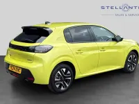 Used Peugeot 208 Allure 99 HP (72 kW) 2024 Yellow Hatchback