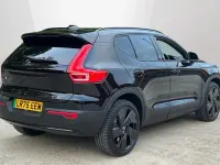 Usado Volvo EX40 Plus 185 kW (252 CV) 2025 Negro SUV