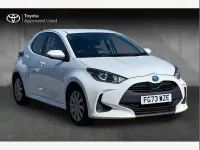 Used Toyota Yaris 114 HP (83 kW) 2023 White Hatchback