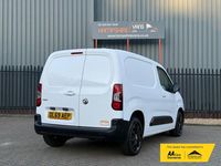 Used Vauxhall Combo Edition 130 HP (95 kW) 2019 White MPV