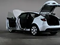 Used Tesla Model Y Standard Range 219 kW (299 HP) 2023 White SUV
