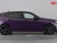 Usado BMW 120 Sport Line 170 CV (125 kW) 2025 Púrpura Utilitario