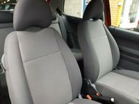 Begagnad VW Fox 2006 Halvkombi