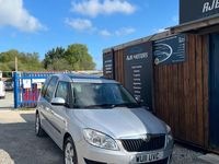 Usado Skoda Roomster SE 105 CV (77 kW) 2011 Plateado Monovolumen