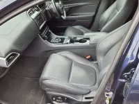 Używany Jaguar XE Portfolio 180 KM (132 kW) 2017 Niebieski Sedan/Limuzyna