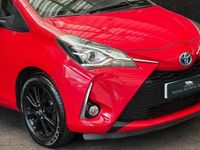 Used Toyota Yaris 107 HP (78 kW) 2019 Red Hatchback