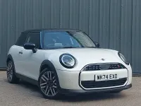Used Mini Cooper Classic 204 HP (150 kW) 2024 White Hatchback