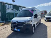 Usado Renault Master Business 135 CV (99 kW) 2023 Blanco Monovolumen