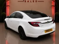 Used Vauxhall Insignia Elite 136 HP (100 kW) 2016 White Hatchback