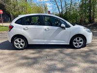 Begagnad Citroën C3 PureTech 2016 Vit Halvkombi