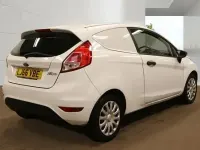 Używany Ford Fiesta 75 KM (55 kW) 2016 Biały Hatchback