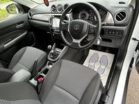 Used Suzuki Vitara SZ-T 129 HP (94 kW) 2023 White SUV