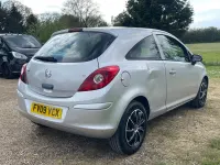 Second-hand Vauxhall Corsa Club 89 CP (65 kW) 2009 Argintiu Hatchback