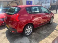 Used Peugeot 3008 Active 112 HP (82 kW) 2010 Red Estate
