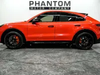 Used Porsche Cayenne Turbo 550 HP (404 kW) 2020 Orange SUV