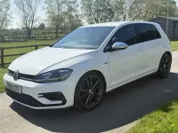 Używany VW Golf VII R 300 KM (220 kW) 2019 Biały Hatchback