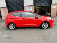 Used Ford Fiesta Zetec 100 HP (73 kW) 2018 Red Hatchback