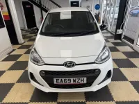 Used Hyundai i10 67 HP (49 kW) 2019 White Hatchback