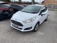 Used Ford Fiesta Zetec 82 HP (60 kW) 2013 White Hatchback