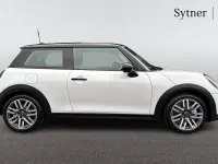 Used Mini Cooper Hatch 113 kW (154 HP) 2025 White Hatchback