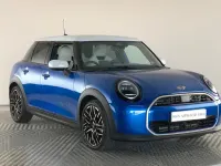 Begagnad Mini Cooper Hatch 113 kW (154 HK) 2025 Blå Halvkombi