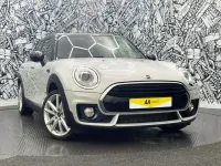 Usado Mini Cooper Clubman 150 CV (110 kW) 2017 Plateado Familiar