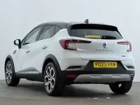 Begagnad Renault Captur Techno 142 HK (104 kW) 2023 Vit SUV