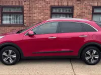 Gebraucht Kia Niro 139 PS (102 kW) 2020 Rot SUV