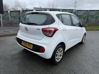 Used Hyundai i10 SE 66 HP (48 kW) 2018 White Hatchback