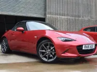 Usado Mazda MX5 Inclusive 160 CV (117 kW) 2016 Rojo Descapotable