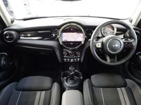 Used Mini Cooper S Classic 178 HP (130 kW) 2022 White Hatchback