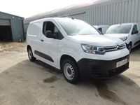 Usado Citroën Berlingo 2023 Branco Monovolume