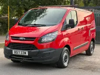 Used Ford Transit Custom 105 HP (77 kW) 2017 Red Van