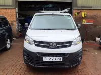 Second-hand Vauxhall Vivaro S 2022 Alb Monovolum