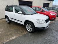 Used Skoda Yeti SE 105 HP (77 kW) 2013 White SUV