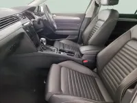 Begagnad VW Passat GTE 218 HK (160 kW) 2022 Grå Kombi