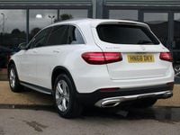 Used Mercedes GLC250 211 HP (155 kW) 2018 White Estate